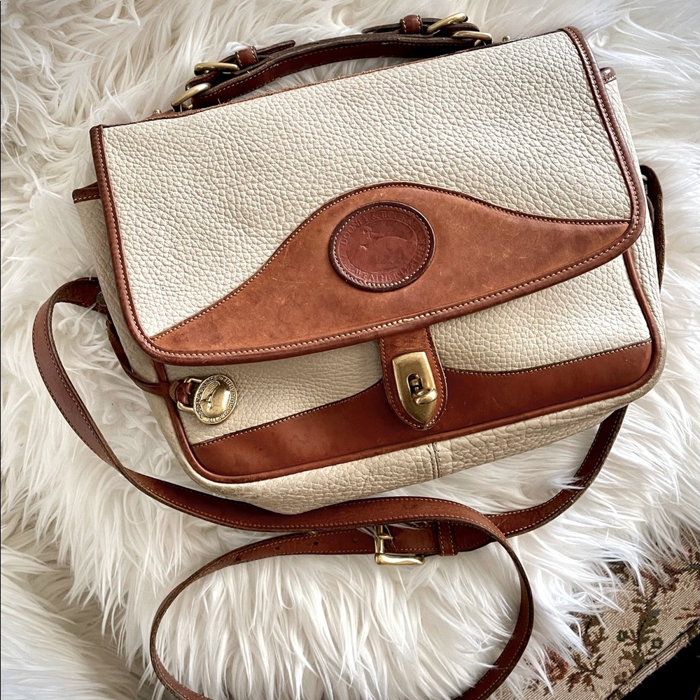 ❌SOLD❌Vintage White Leather Dooney & Bourke Purse - Picture 1 of 15